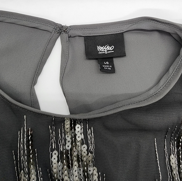 Women's Mossimo Grey Sequin Front Side Slit Hem Keyhole Back Sleeveless Top - Picture 3 of 4